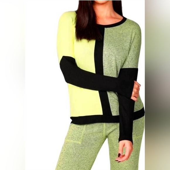 french kyss Tops - French Kyss Lime and Black Colorblock Top